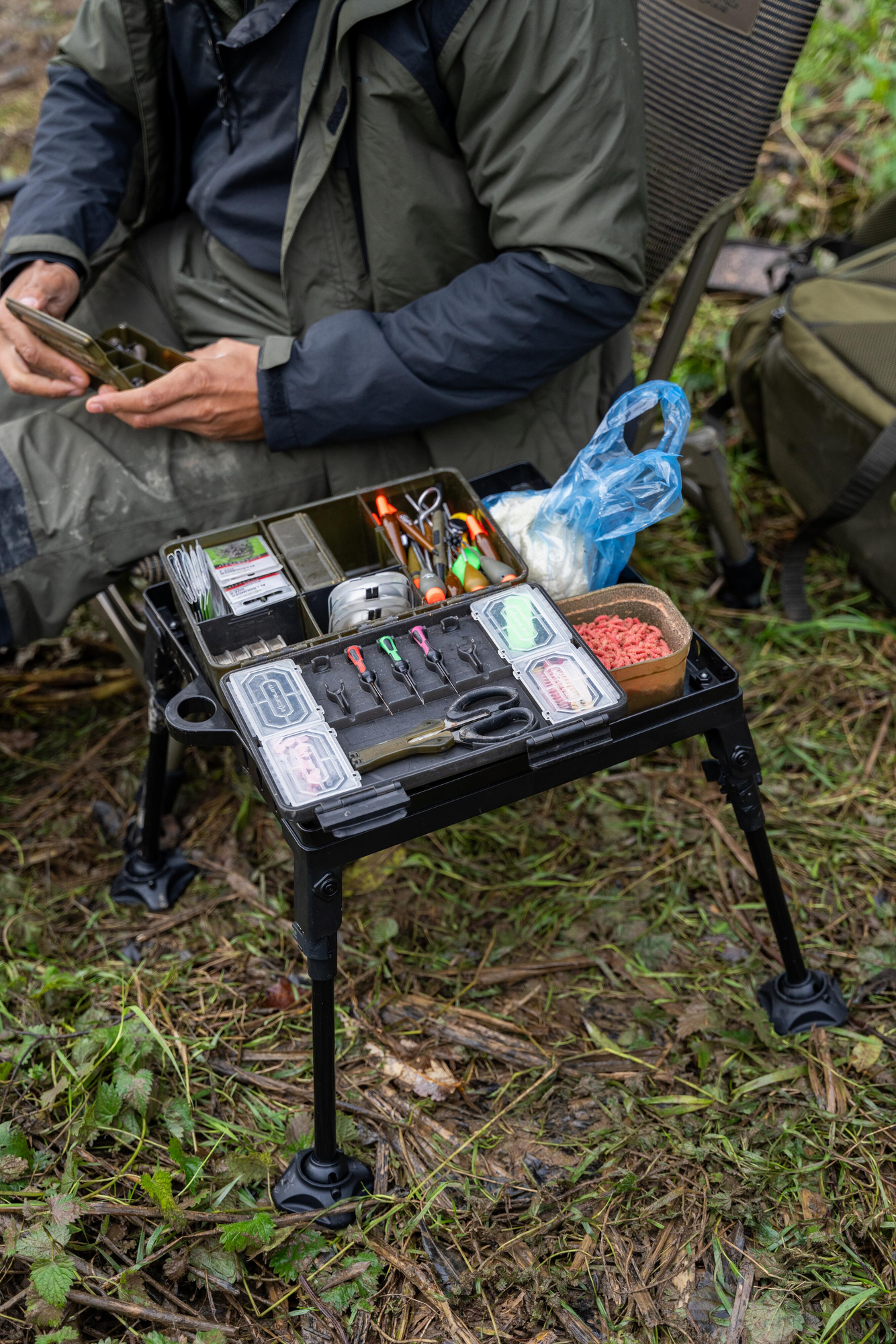 carp fishing box and stand Starter Kit (183 Pieces) Just grab the rod and reel you already own and start hauling in carp today Carp Fishing Tackle Box Kit